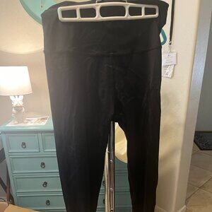 Beyond Yoga-Black-7/8 length Yoga Athletic Pants-Size L-Gently Used